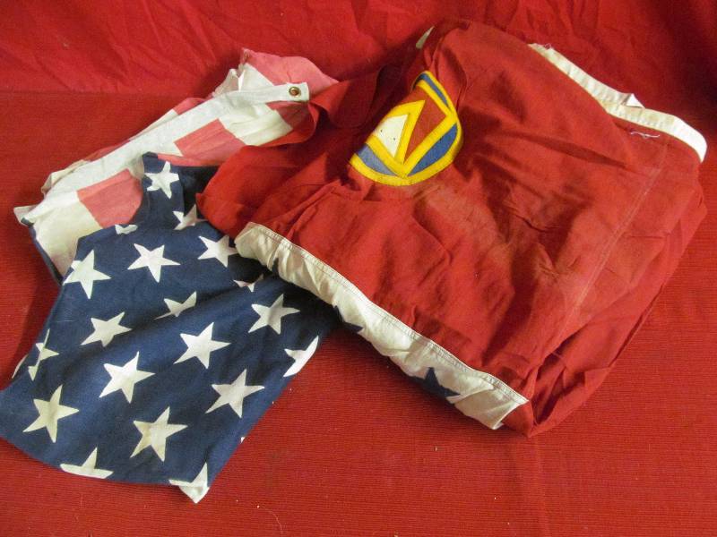 lot 202 image: US flag, Minnesota Advisory Banner