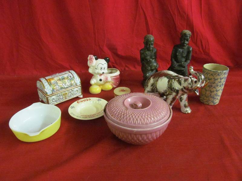 lot 242 image: vintage pottery