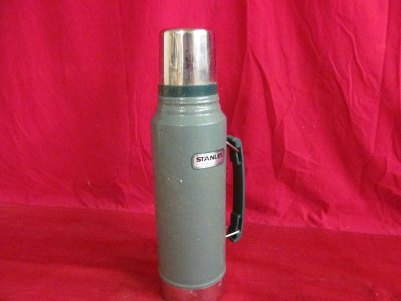 lot 250 image: Stanley thermos