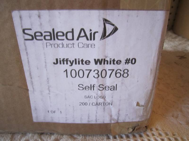 Case of 200 #0 White 6 x 10 Bubbl...