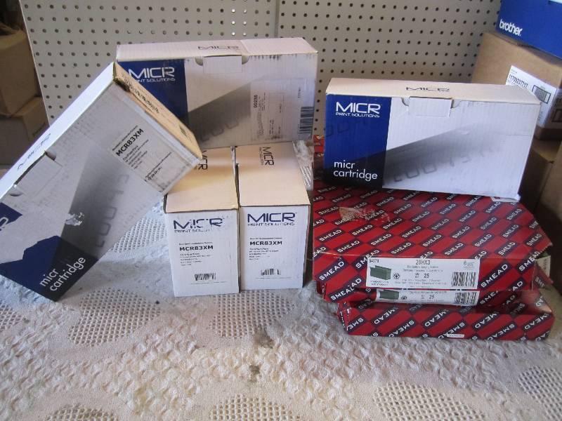 Mixed Lot of 3 Boxes Box Bottom Han...