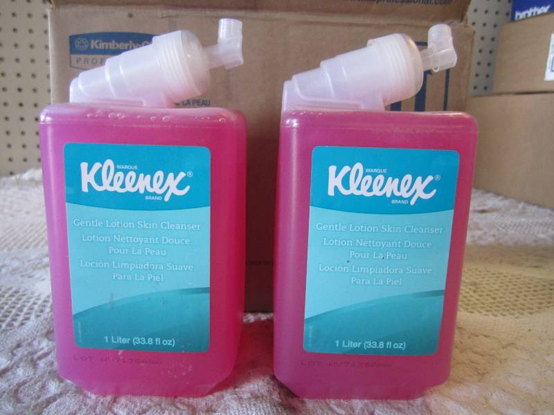 Case of 6 Kleenex Gentle Lotion Ski...