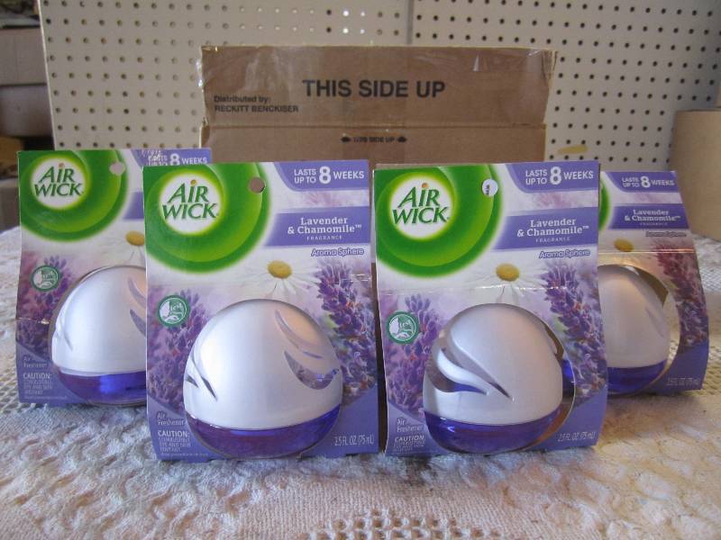 Lot of 4 Air Wick Aroma Spheres Lav...