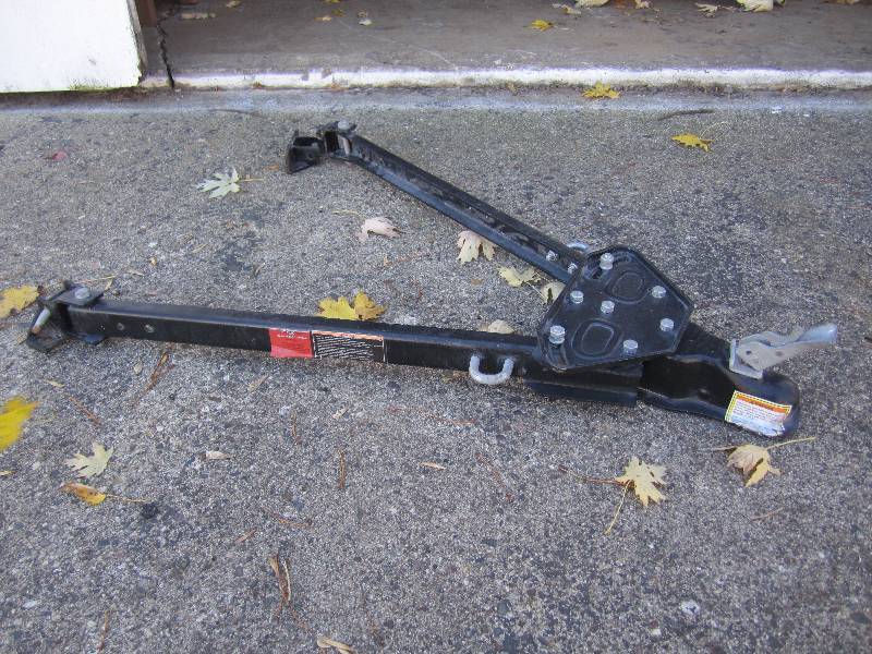 H-M Adjustable Tow Bar Missing a pi...