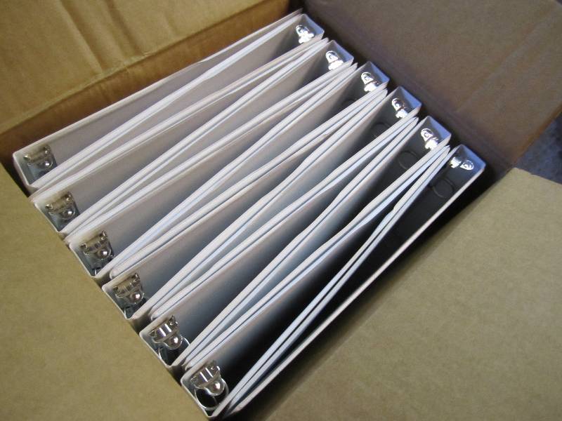 Lot of 12 Universal 12 3-Ring Bin...