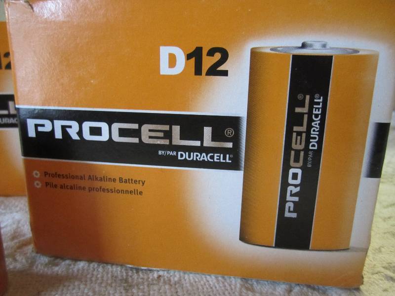 Lot of 24 Duracell ProCell D Batter...