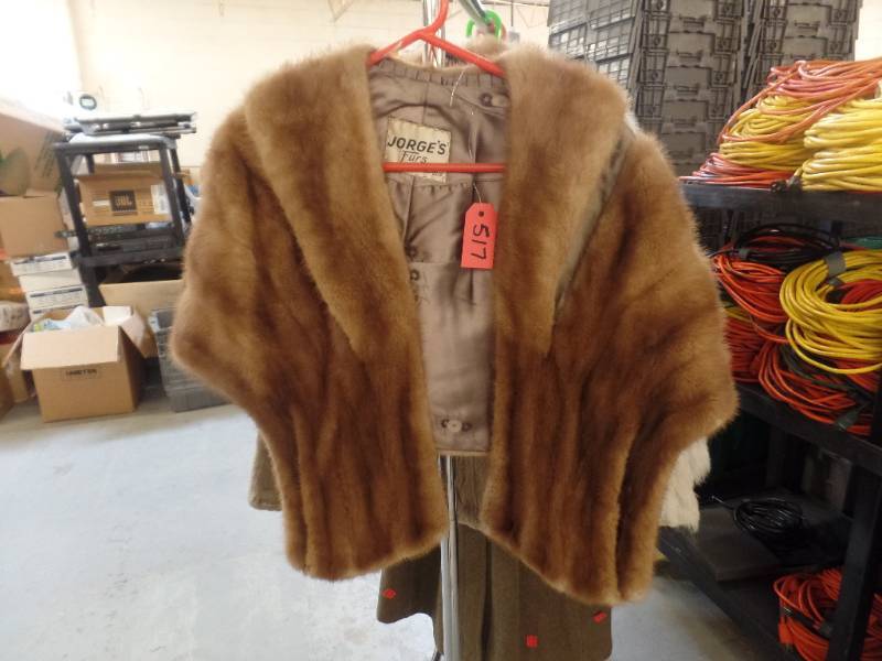 MINK STOLE