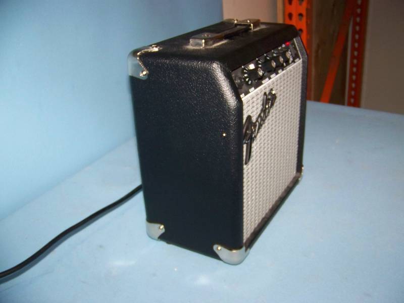 lot 54 image: Fender, Frontman 10G, Guitar Amplifier  Amp