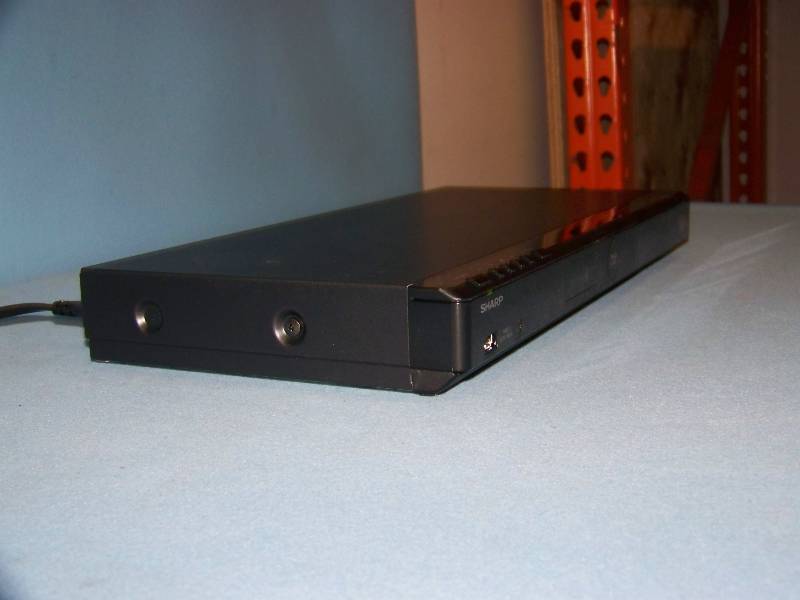 lot 52 image: Sharp, Blu-Ray  DVD Player in original Box