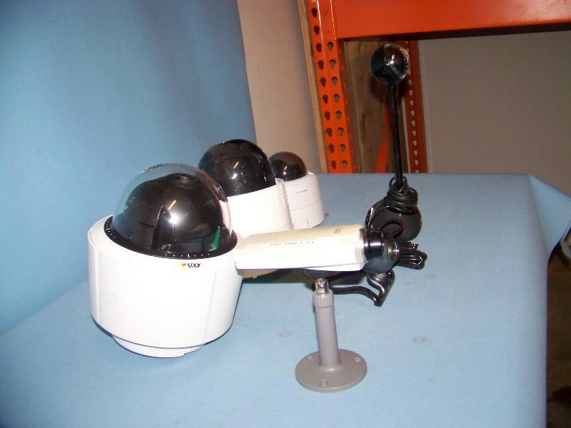 lot 71 image: (6 Cameras) Miscellaneous lot of Security, Webcam  PC  Network Cameras