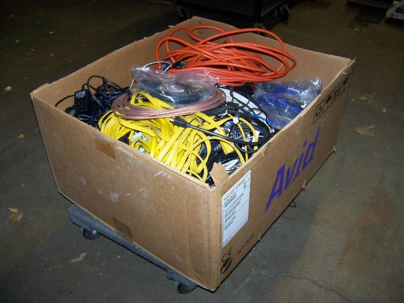 lot 87 image: (Large Box) Miscellaneous Audio  Video  Computer  Network Cables
