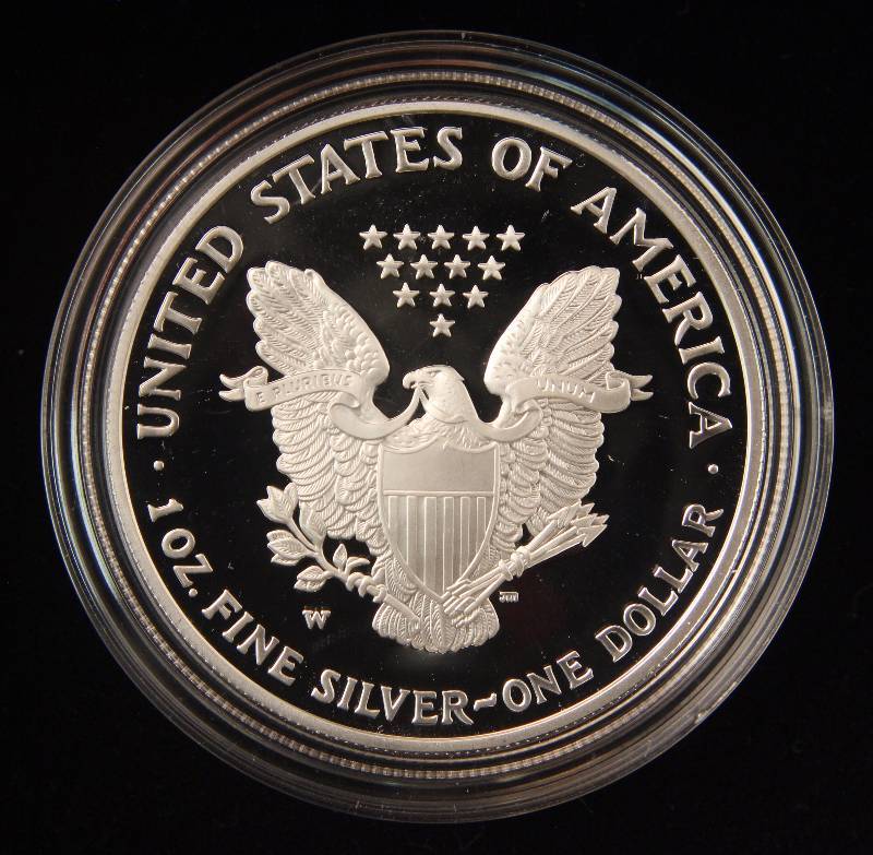 2004-W PROOF SILVER EAGLE 1 TROY OZ. .999 FINE SILVER IN AIRTIGHT