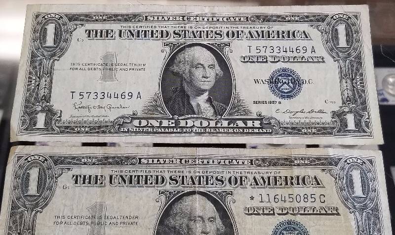(3) US $1 SILVER CERTIFICATES (2) 1957 & (1) 1934 ONE IS A STAR NOTE