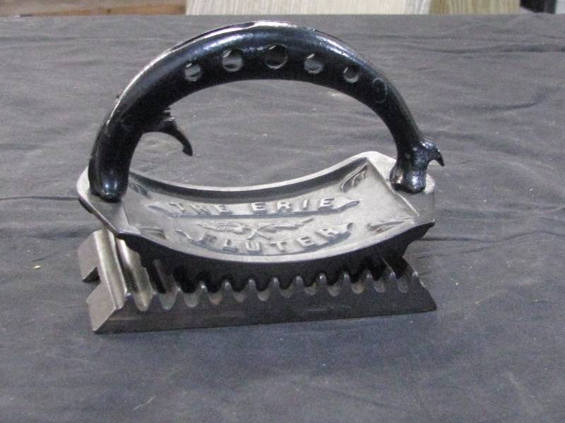 lot 15 image: Griswold Erie Cast Iron Fluter