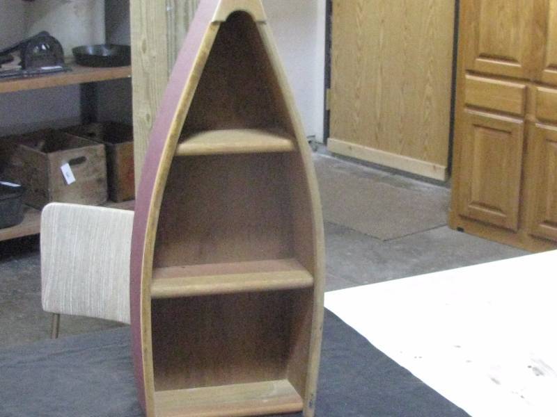 lot 40 image: Boat Display Shelf