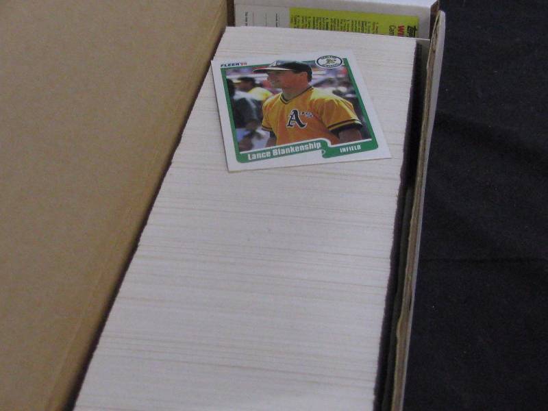 lot 51 image: 1990 Fleer Baseball Card Set