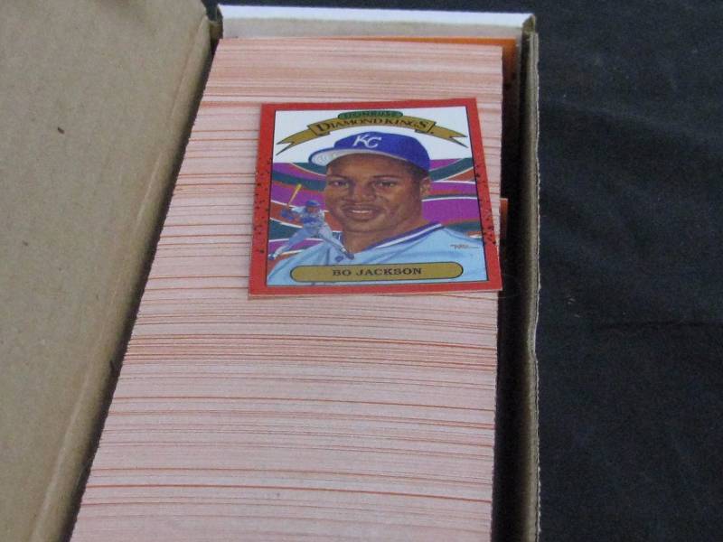 lot 52 image: 1990 Donruss Baseball Card Set
