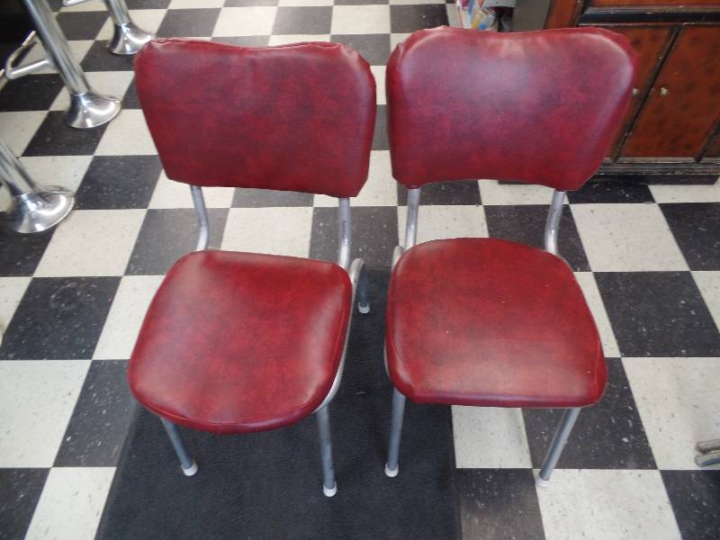 4-Chairs 2 of Each Style