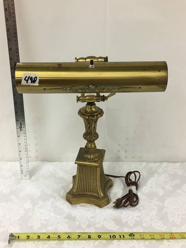 lot 12 image: Brass Desk Lamp