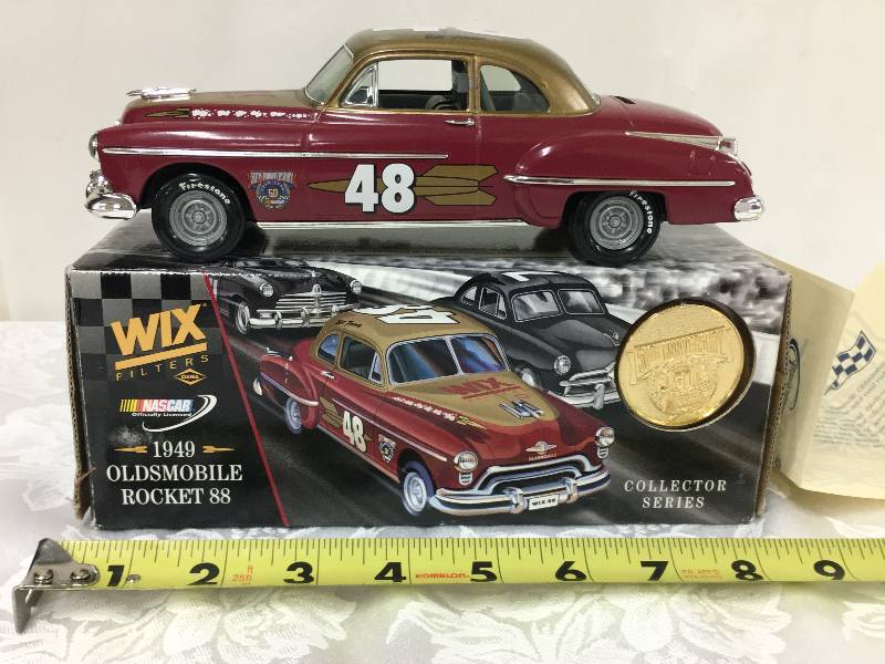 lot 18 image: 1949 Die Cast Oldsmobile Rocket 88