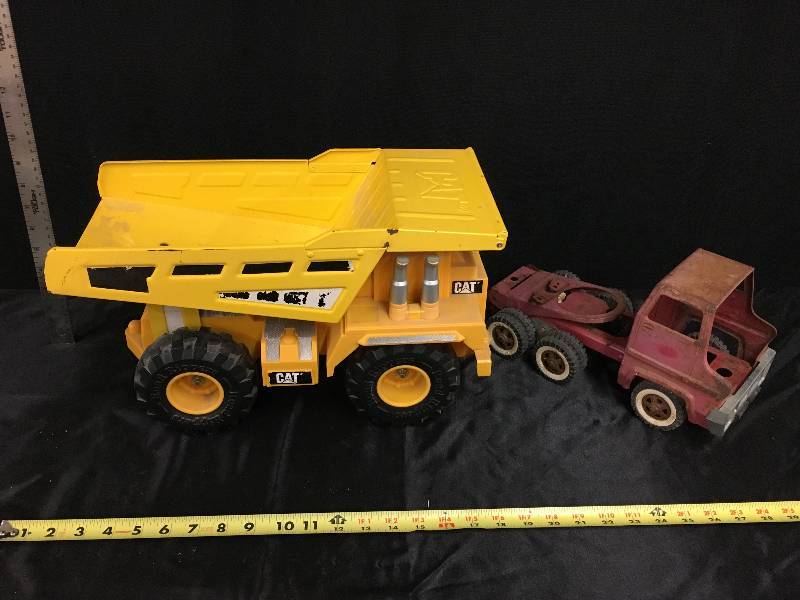 lot 27 image: Two Metal & Plastic Sandbox Toys