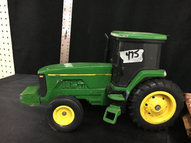 lot 30 image: Three Metal & Plastic Sandbox Toys