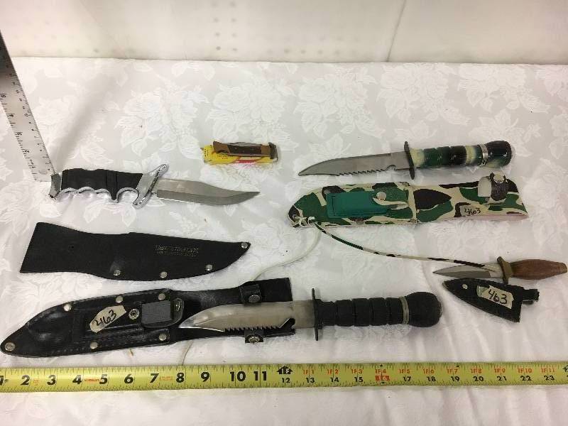 lot 33 image: 5 Piece Lot of Knives