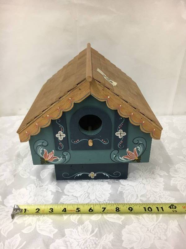 lot 58 image: Handpainted Rosemale Bird House