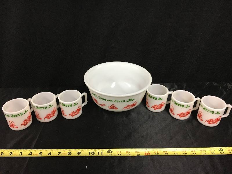 lot 62 image: 7 Piece Tom & Jerry Set