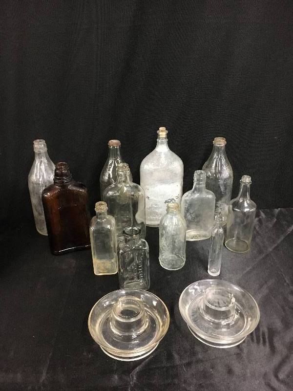 lot 87 image: 14 Piece Lot of Glass Bottles Etc
