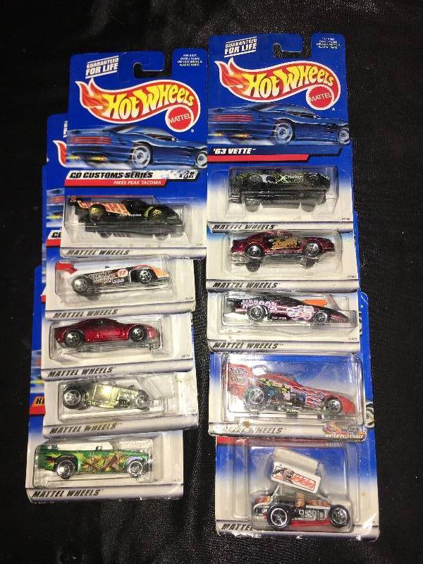 lot 95 image: 10 Piece Lot of Hot Wheels