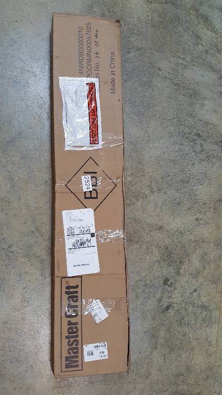 lot 2524 image: Master Craft Electric Corded Pole Chain Saw