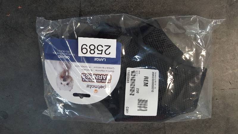 lot 2589 image: Petmate Harness Large Black 19-23