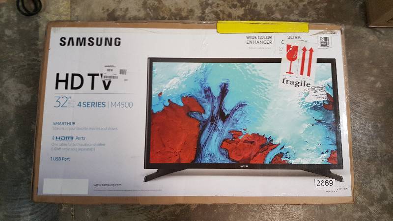 lot 2669 image: Samsung 32 720p LED Smart TV - UN32M4500AF