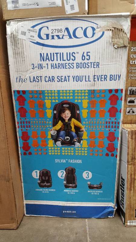 lot 2798 image: Graco Nautilus 65 3-in-1 Booster Car Seat - Sylvia