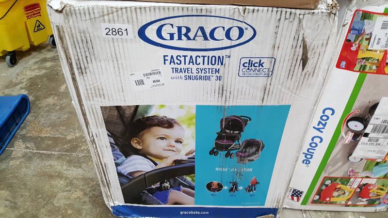 lot 2861 image: Graco FastAction Fold Click Connect Travel System