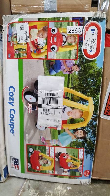 lot 2863 image: Little Tikes Cozy Coupe