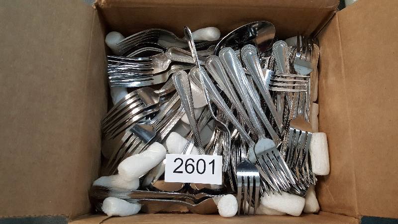International Silver Pearl 87-Pc. Flatware Set - Service for 12