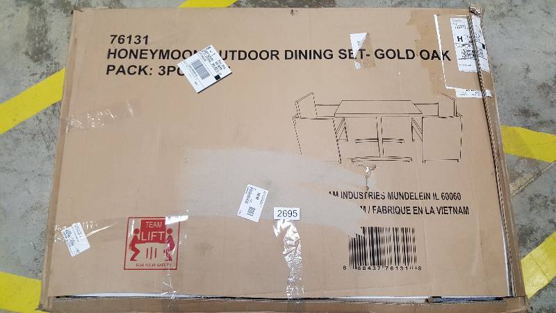 lot 2695 image: 3-Pc. Honeymoon Outdoor Dining Set