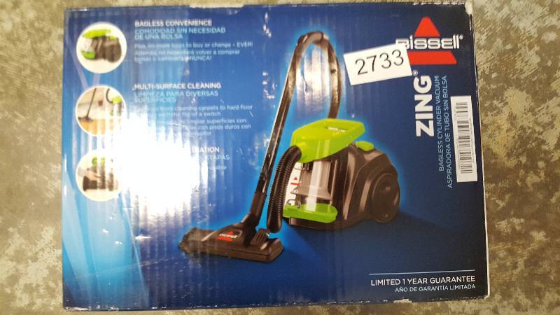 lot 2733 image: Bissell Zing Bagless Canister Vacuum