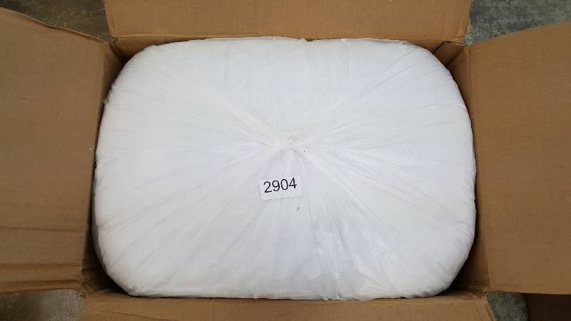 lot 2904 image: 6 pk Jumbo Poly Pillows