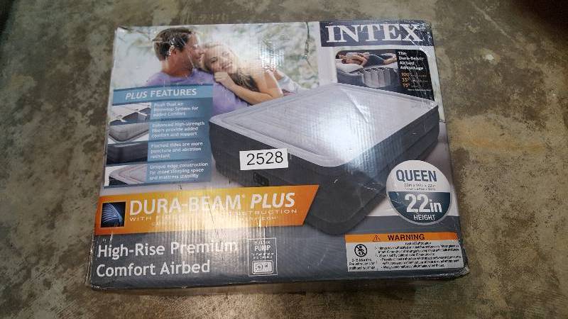 lot 2528 image: Intex Fiber-Tech Comfort Plush Raised 22 Airbed - Queen