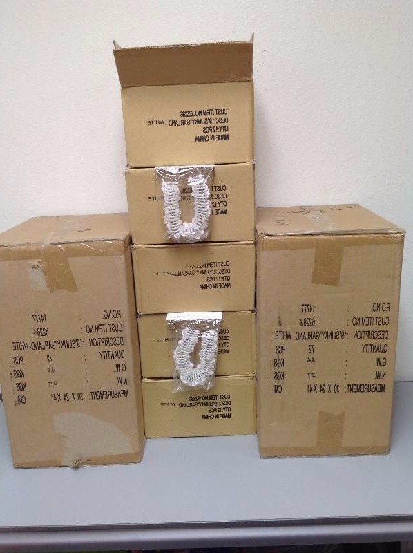 1,296 pieces of White and 144 Red, Slinky Coiled Garland NEW