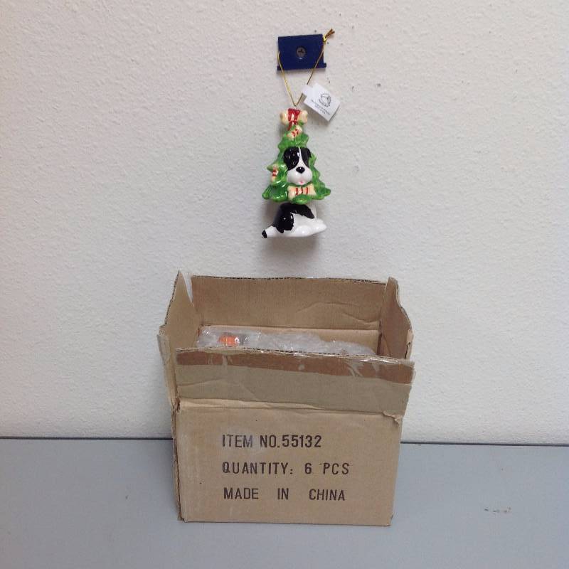 NEW-&nbsp504 Piece -Bobble Head Dog with Christmas Tree Ornament