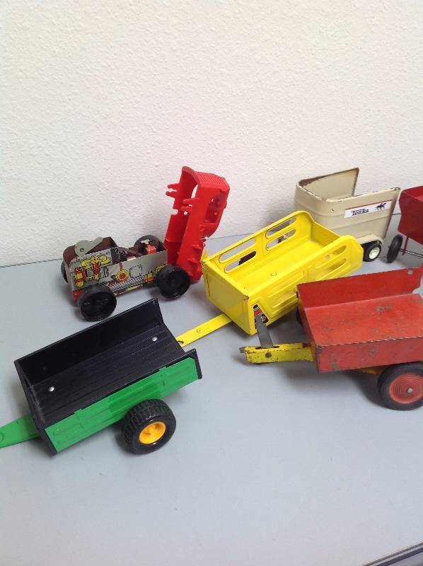 Metal and Plastic Tractors and Trailers