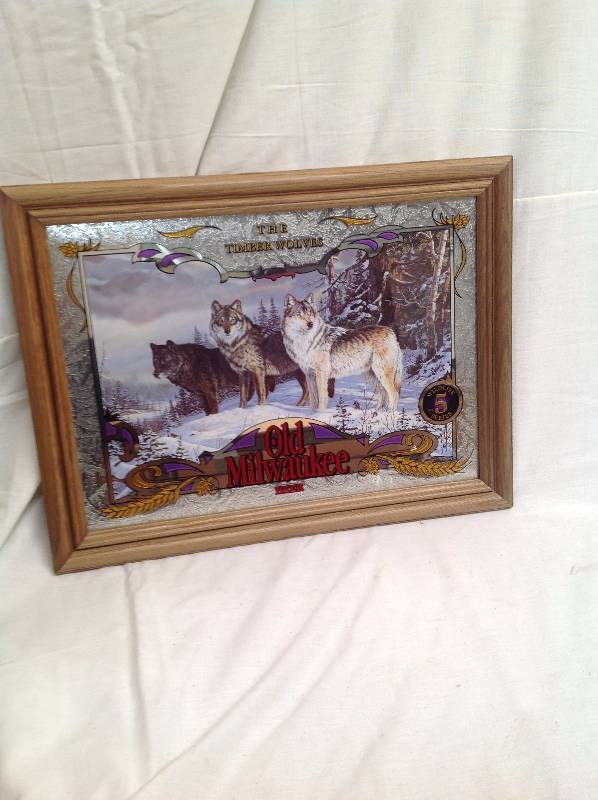 lot 20 image: NEW - Old Milwaukee Wild Life Series #5