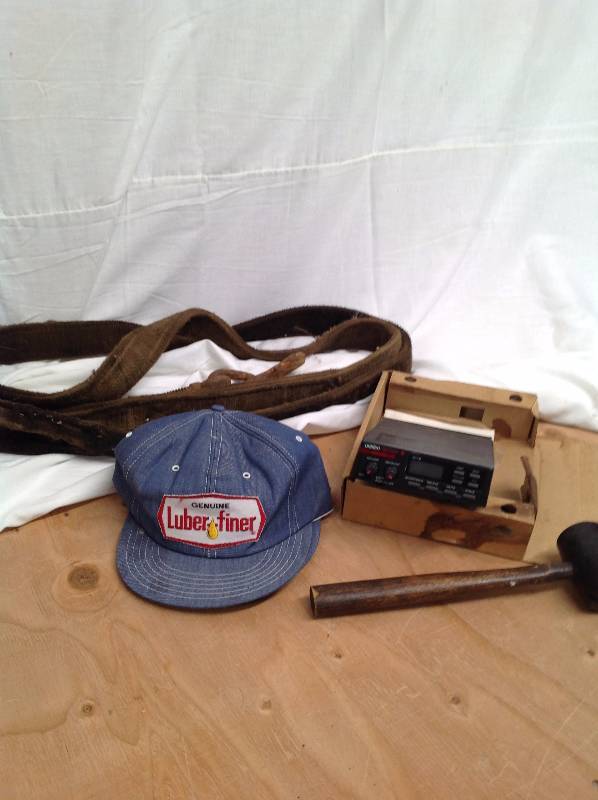 lot 40 image: Tow Rope, Two Hats,a Bear Tracker, and a mallet