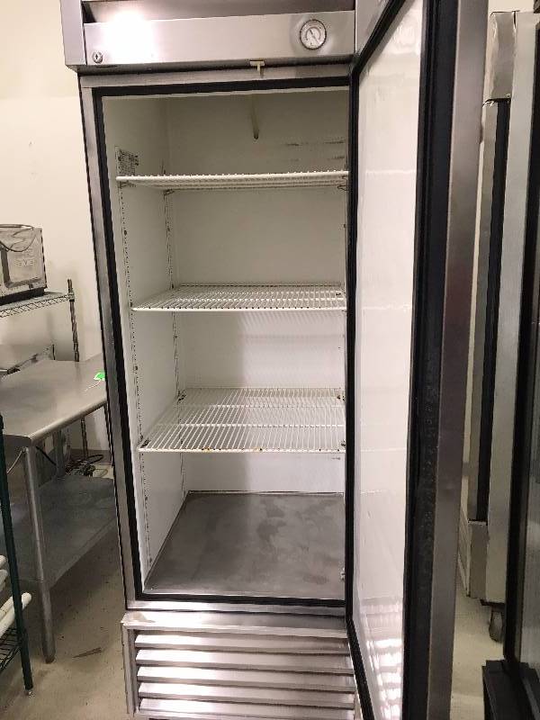 True 1 Door Refrigerator on Wheels, Model T-23, 115V. Runs Cools