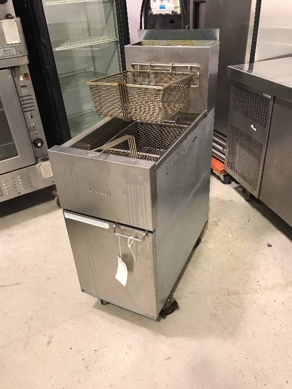 Dean 15.5" Fryer on Wheels, Model SR142GP, GasPropane Premier Deals