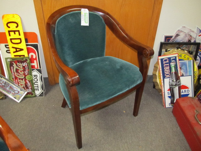 lot 32 image: Vintage Upholstered Scrolled Armchair